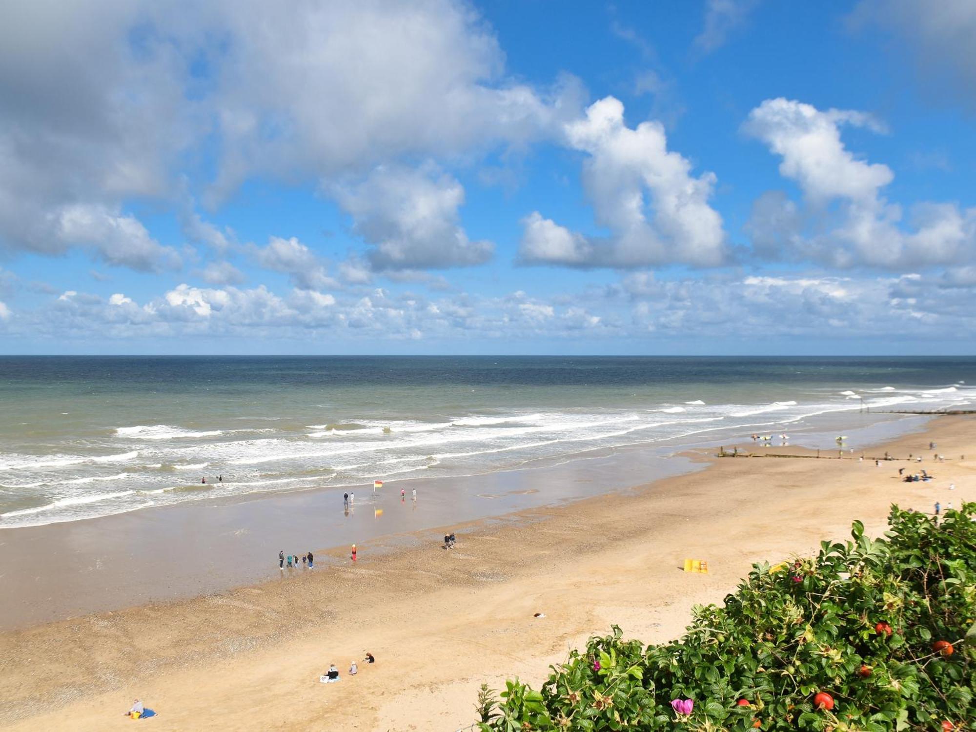 Salty Kisses Villa Mundesley Exterior photo